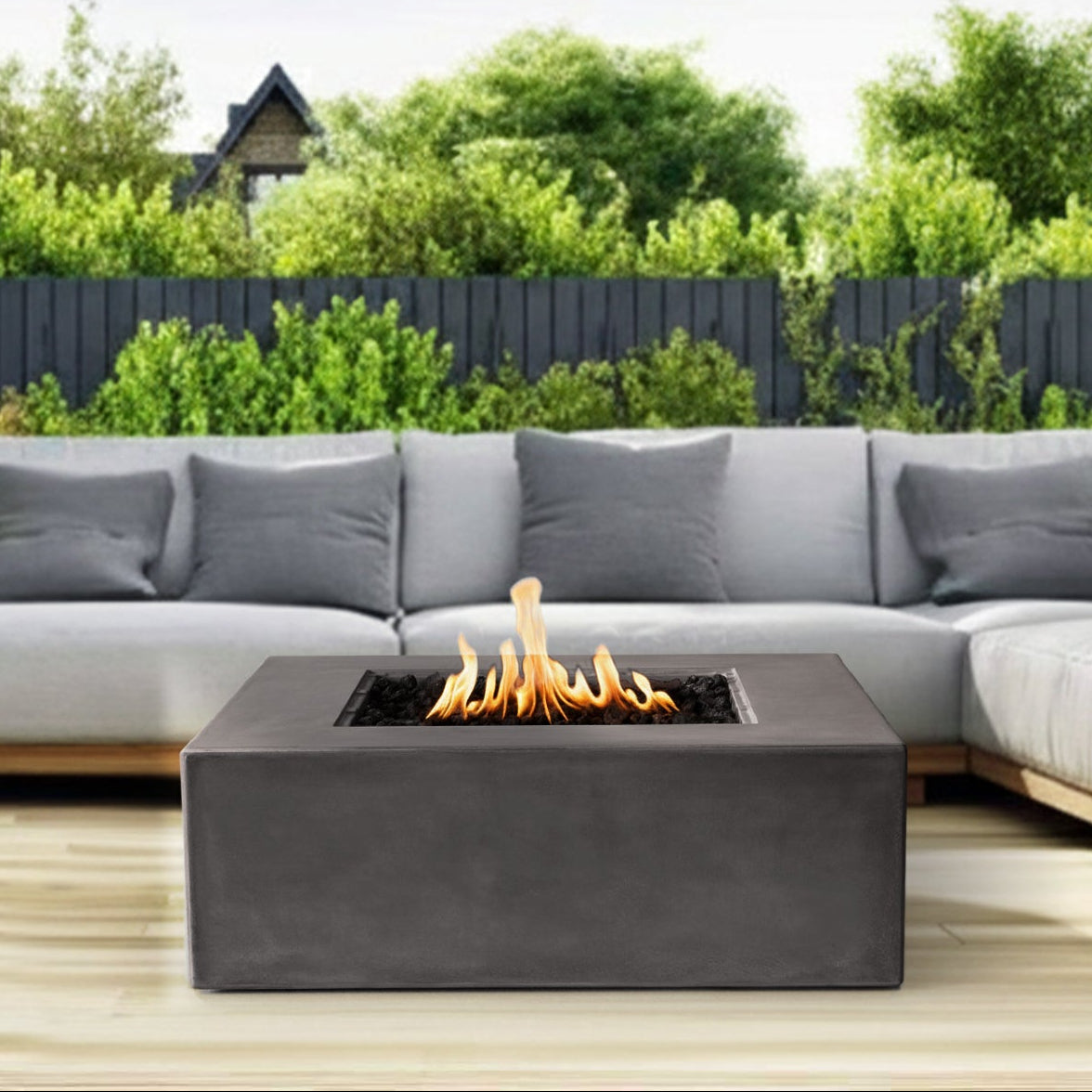 Outdoor gas fire pit